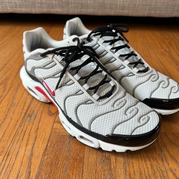 Nike Air max Plus Photon Dust / Varsity Red - Men's Size 10 - Picture 2 of 8